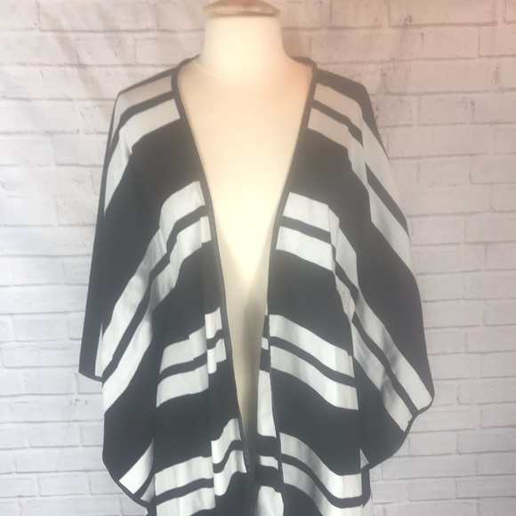 H&M wrap poncho - Picture 1 of 6